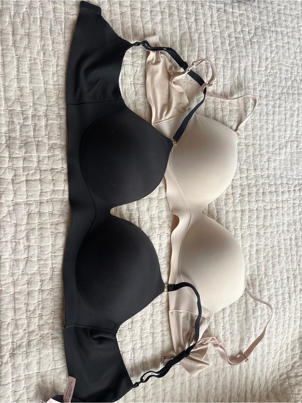 Seamless Molded T-Shirt Bra - Black and Nude